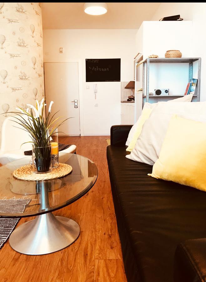 Gordon Beach Apartments เทลอาวีฟ ภายนอก รูปภาพ